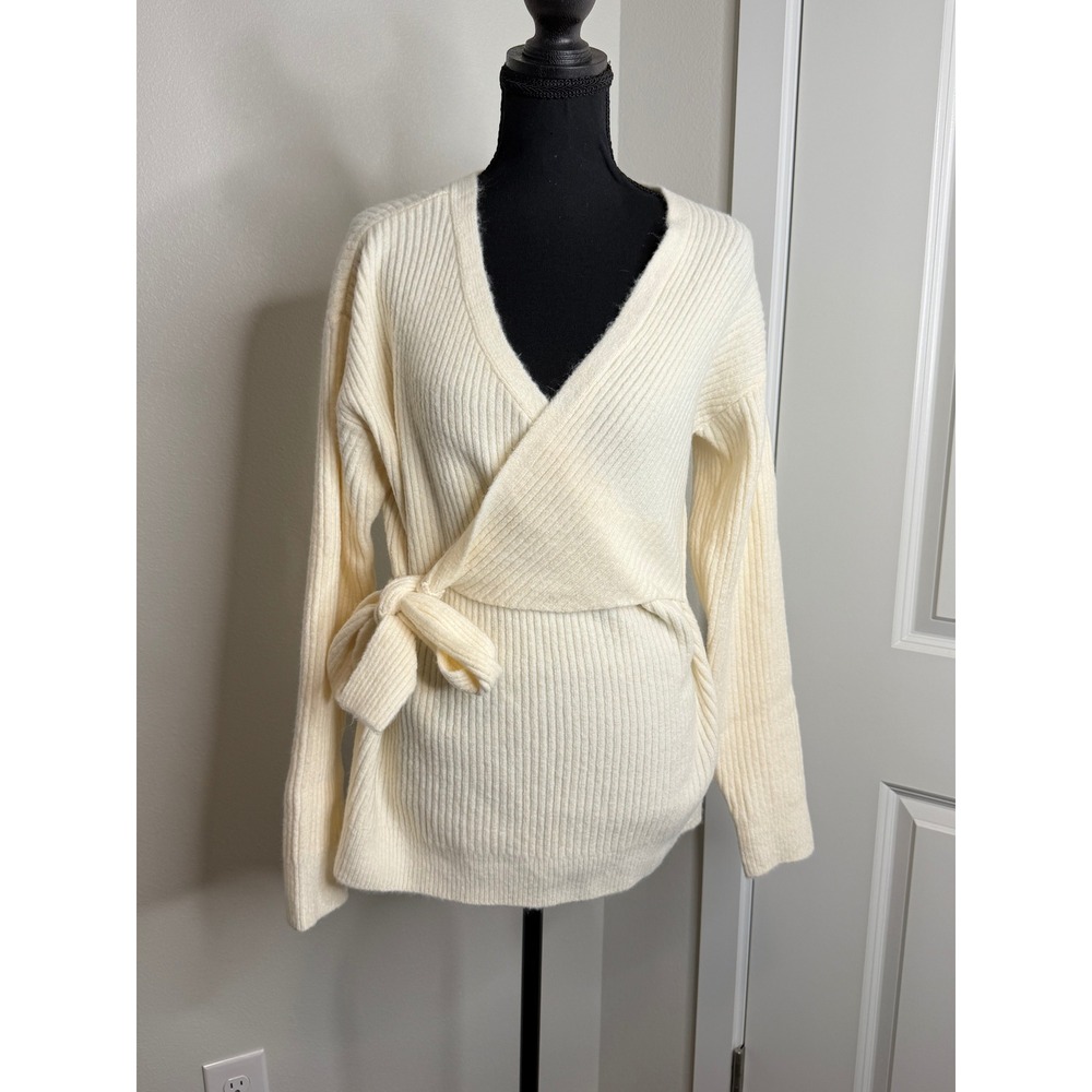 Ingrid & Isabel Cream Ribbed Wrap Maternity Nursing Sweater Small NWT